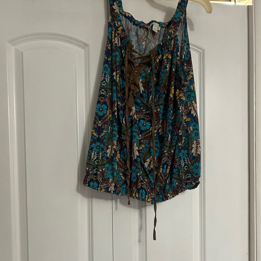 Ladies summer sleeveless top. Pre-loved condition size L